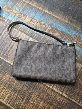 Brown Michael Kors Wristlet Clutch